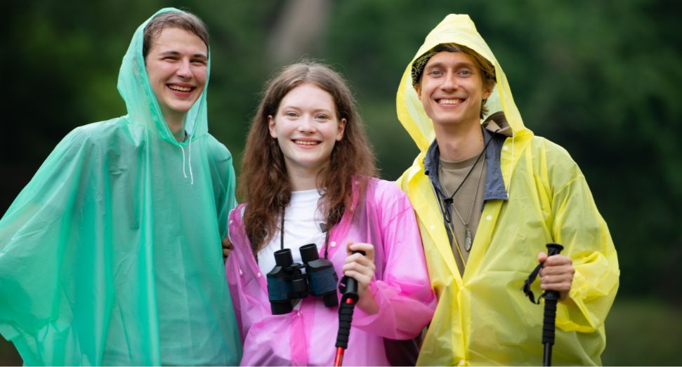 lightweight raincoats manufacturer